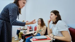 Центр иностранных языков YES на Красноармейской улице изображение 1